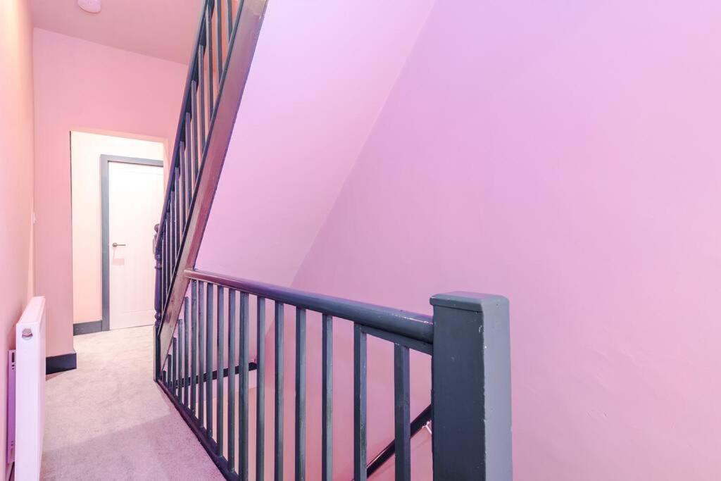 5 Bed Salford Sanctuary Retreat Βίλα Μάντσεστερ Εξωτερικό φωτογραφία