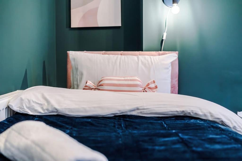 5 Bed Salford Sanctuary Retreat Βίλα Μάντσεστερ Εξωτερικό φωτογραφία